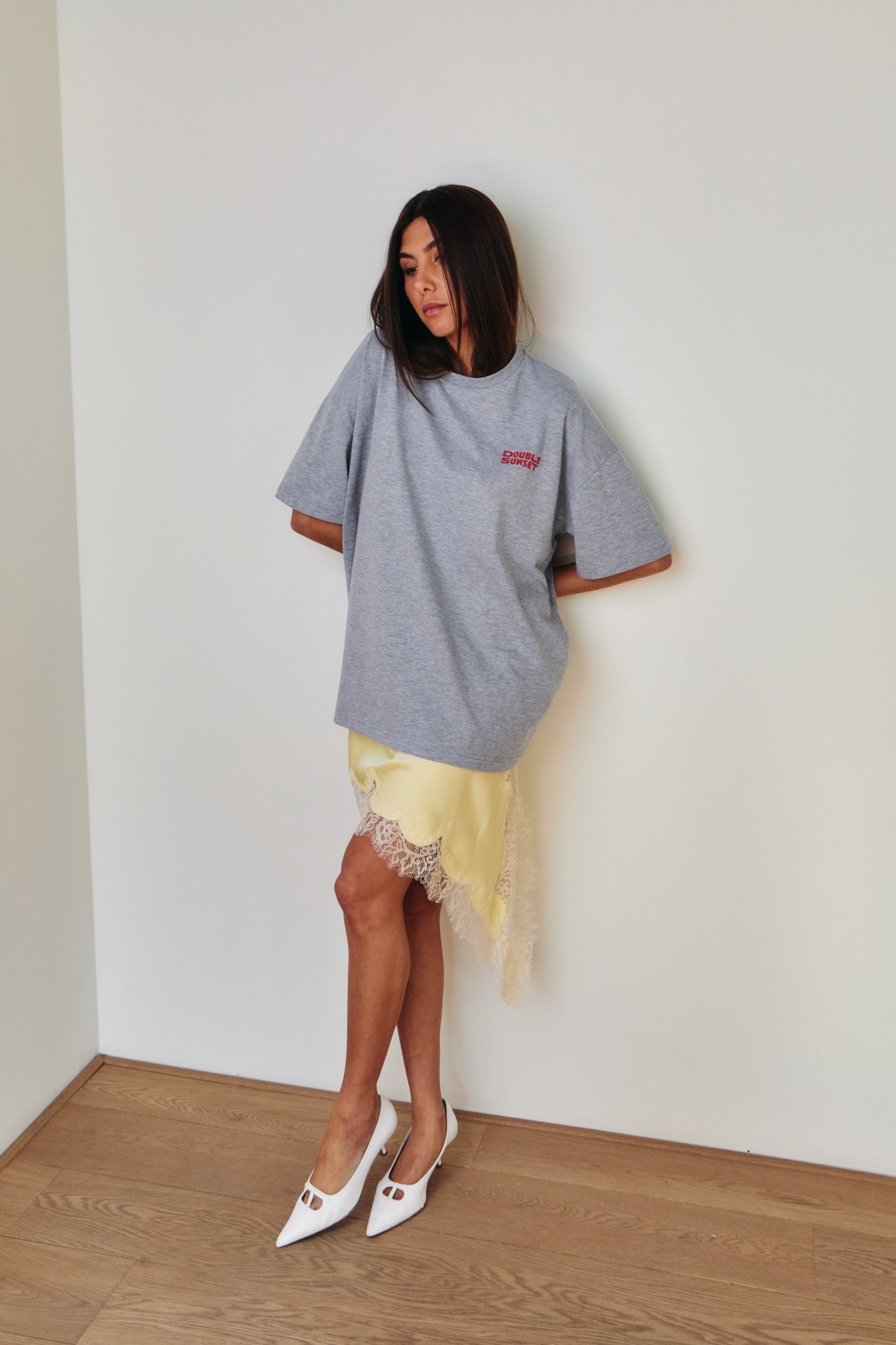 The Unisex T I Grey / Pink