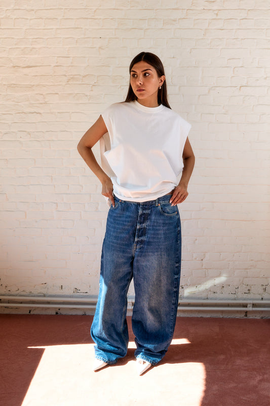 The Sleeveless T I White