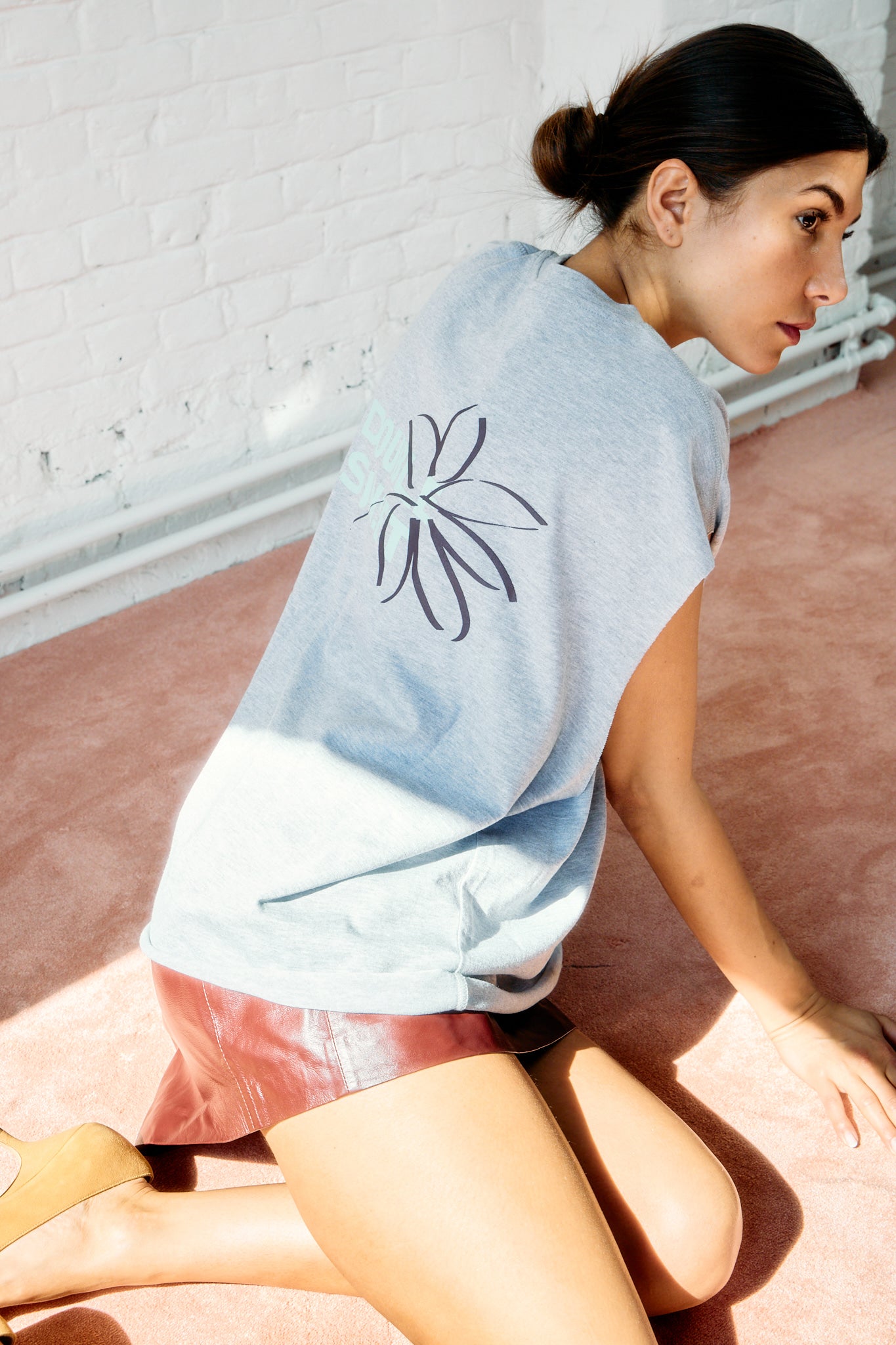 The Sleeveless T I Grey