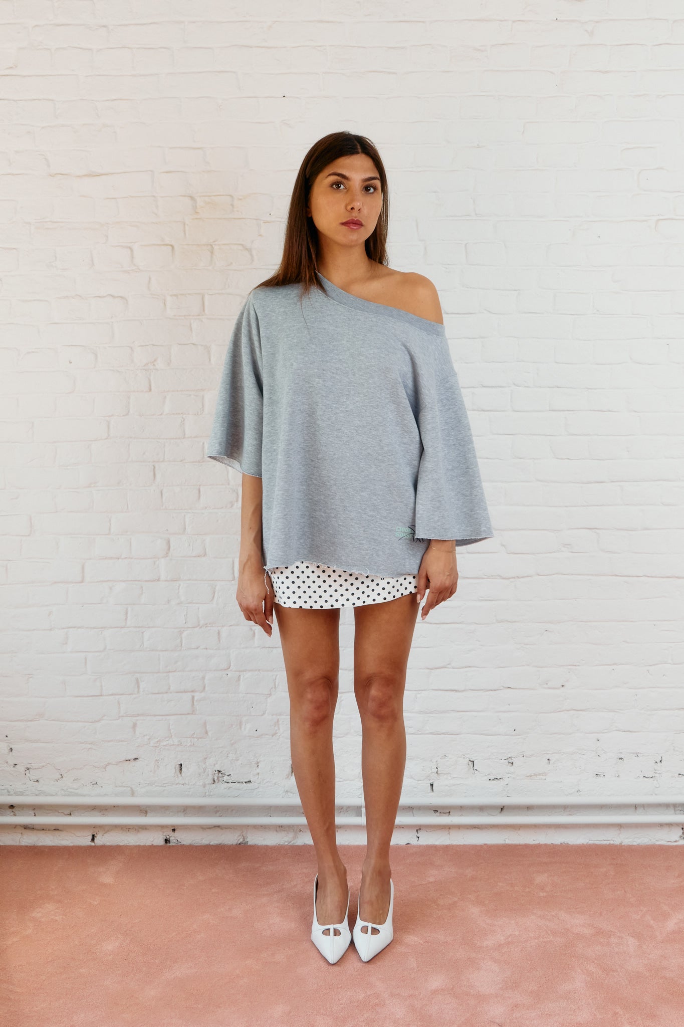 The Off shoulder Sweat I Grey
