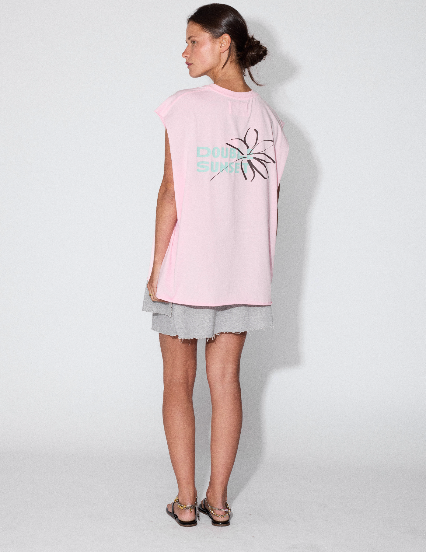 The Sleeveless T I Pink