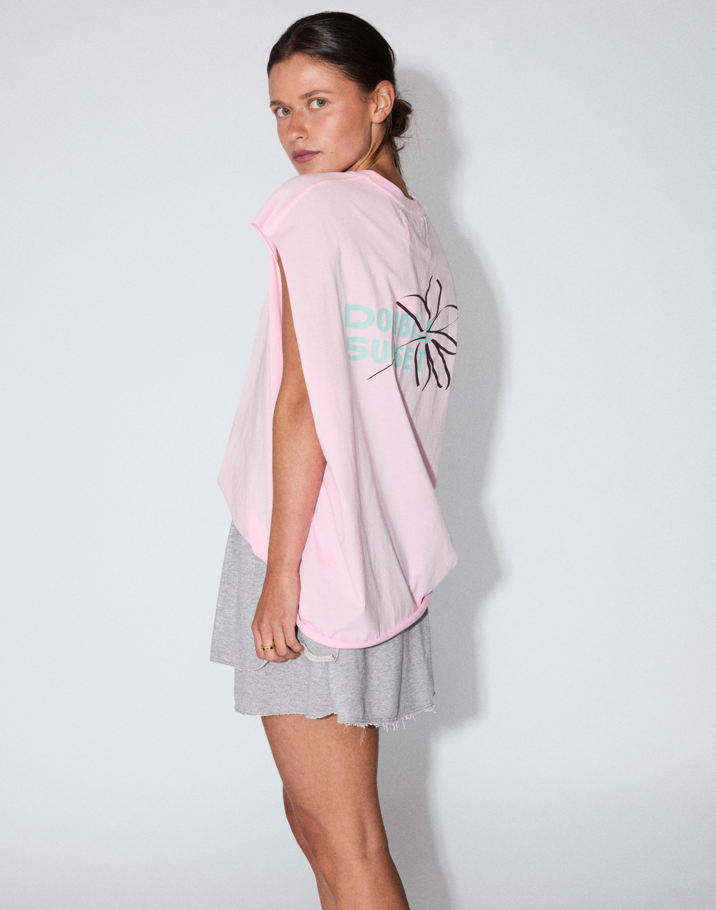 The Sleeveless T I Pink