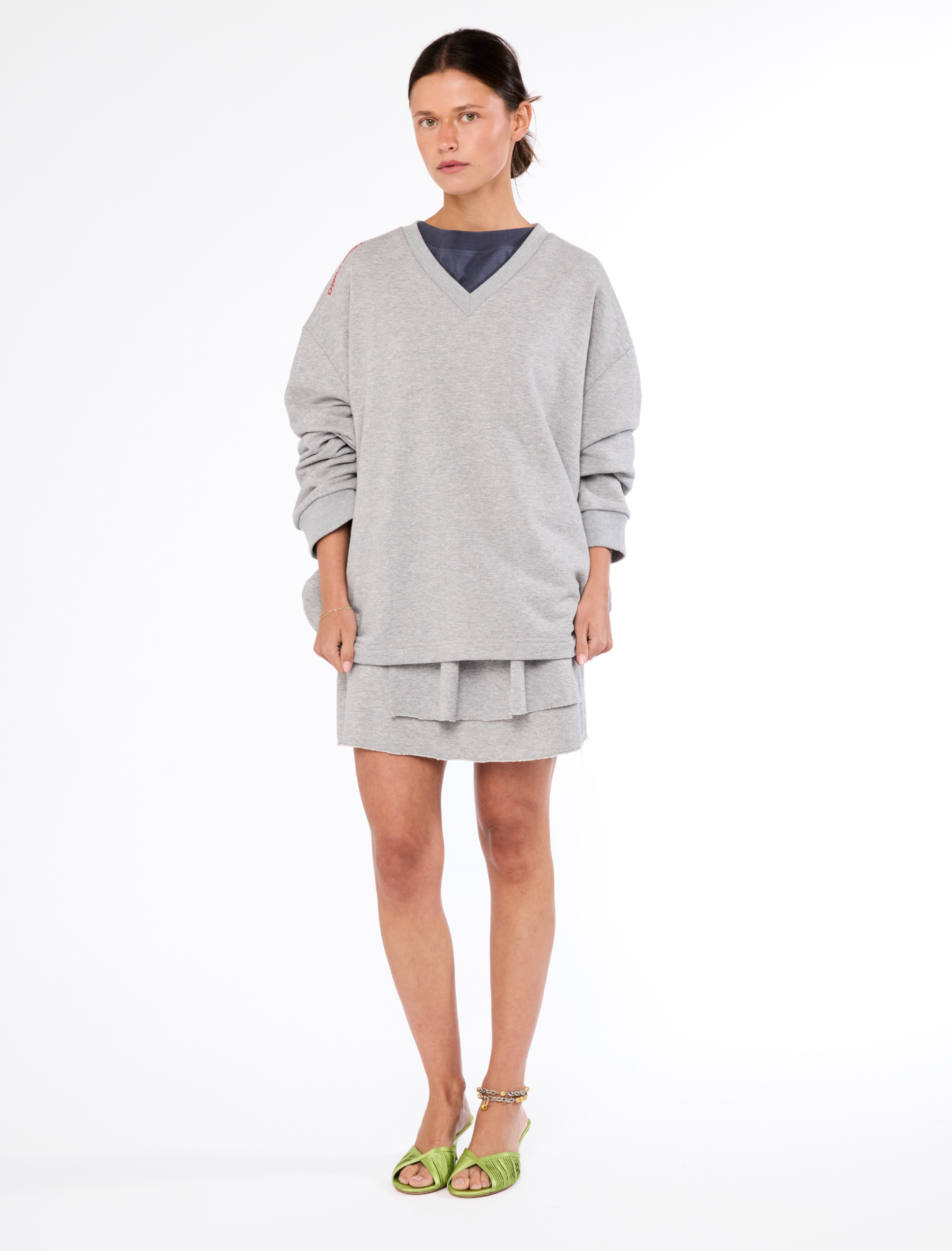 The V-Neck Sweater I Grey